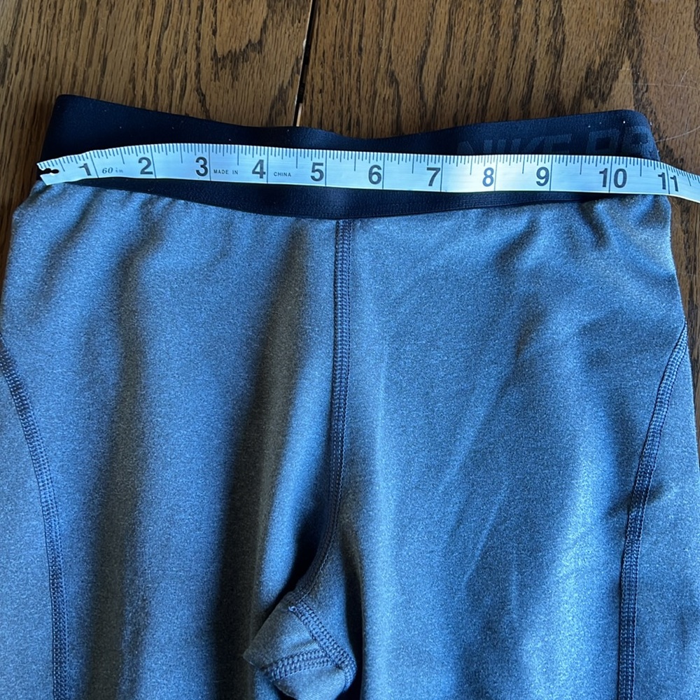 Nike Dri-Fit XS one Black one Grey/Black Leggings - Picture 6 of 7